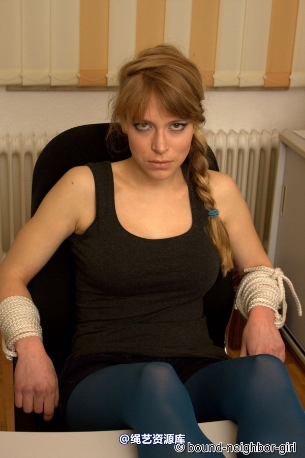 bound-neighbor-girl - Kate - Tied up at the office 1 第 38 张图片
