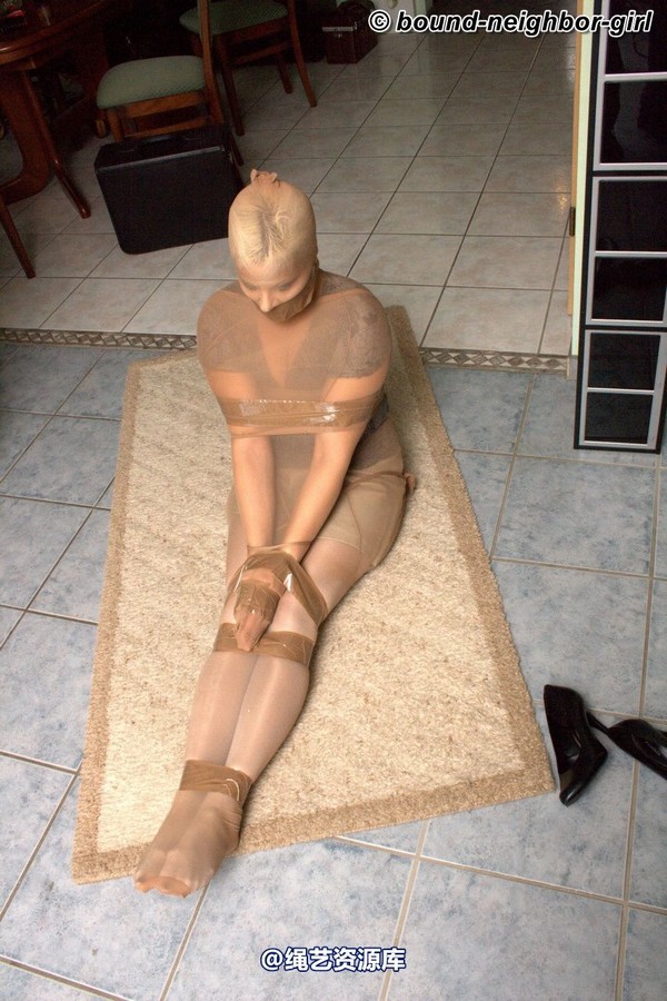 bound-neighbor-girl - Elena - Tied at home 3 第 30 张图片