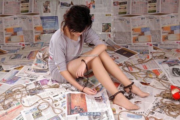丽柜美束 - 2007-10-30 琪琪 第 24 张图片