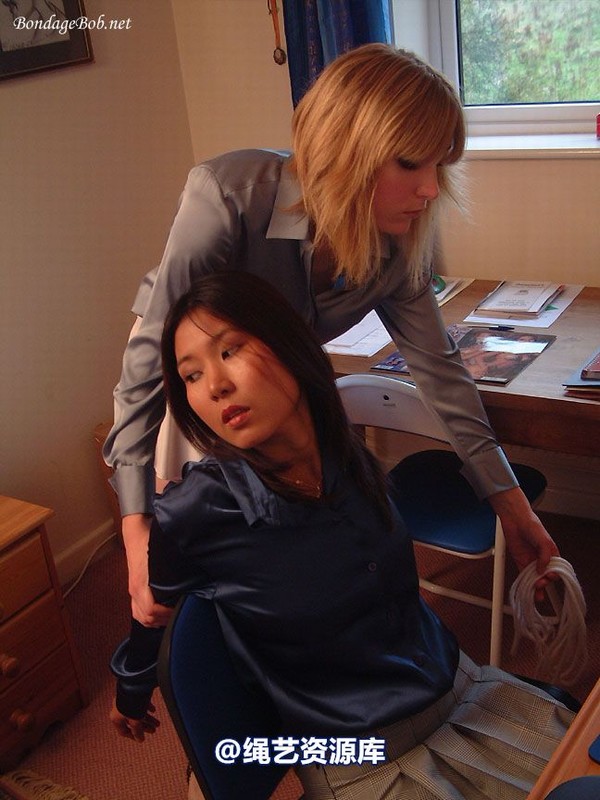 bondagebob - Luxi and Kerry Office romance 第 9 张图片