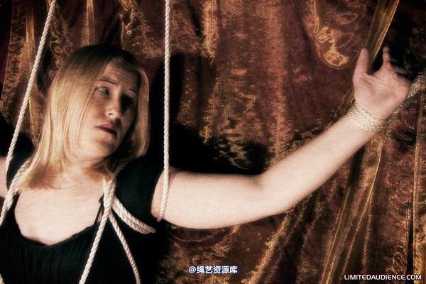 limitedaudience - 2011 peaches bondage puppet 2 第 17 张图片
