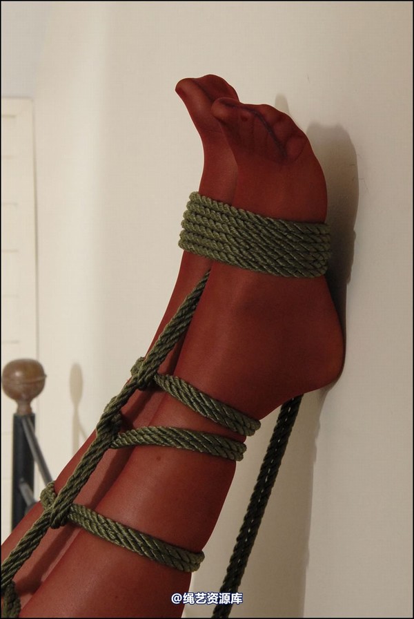 simplytied - Tina in body and  Wolfords 第 18 张图片