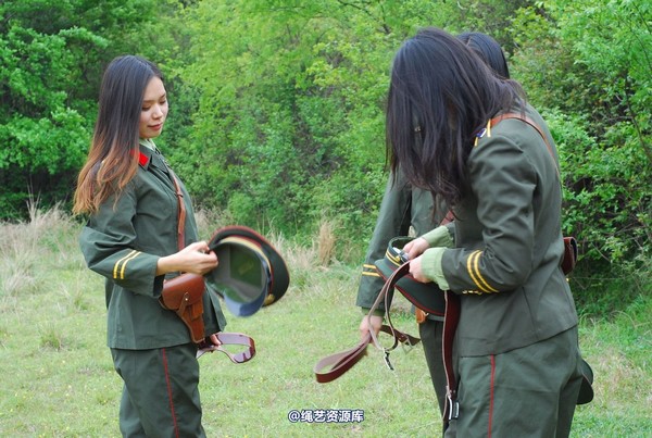 唯美之家 - 外拍军装三模特 第 124 张图片