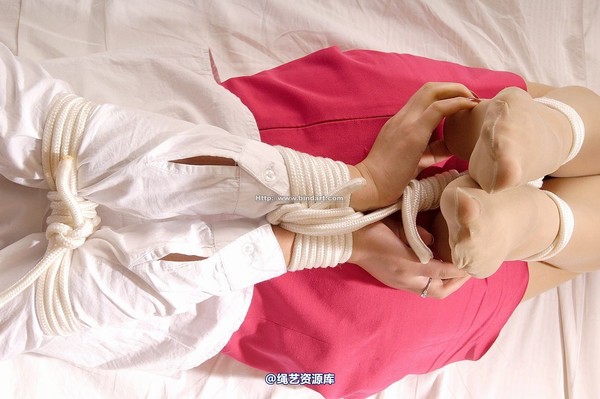 丽柜美束 - 2005-11-02 第 15 张图片