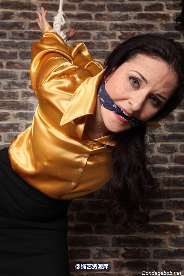 bondagebob - Caroline Pierce Taken to the garage 第 208 张图片