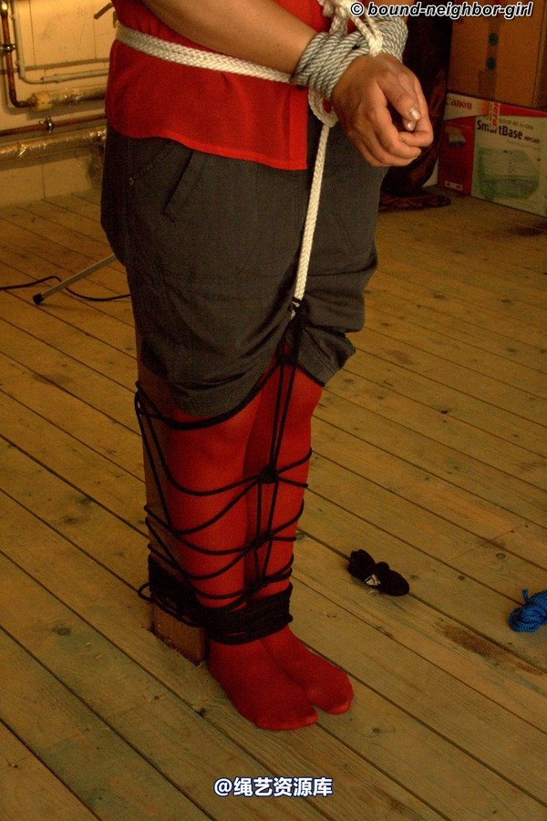 bound-neighbor-girl - Susan - Tied up in the Attic 2 第 20 张图片