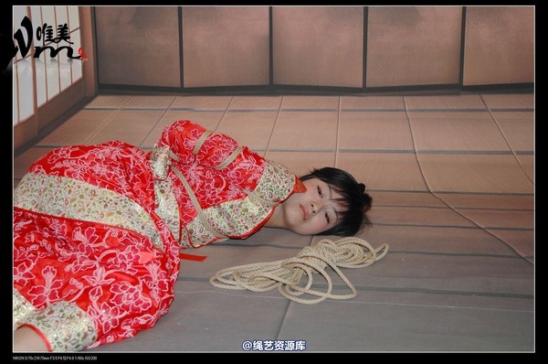 唯美之家 - 08-05-29盈盈汉服-护士装 第 115 张图片