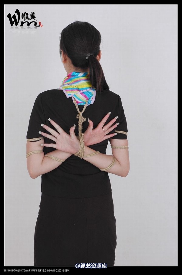 唯美之家 - 09-8-23兰玉制服捆绑 第 4 张图片