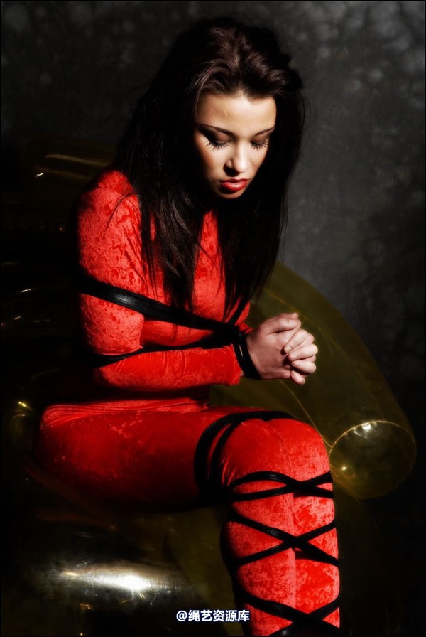 simplytied - Red on Yellow 第 10 张图片