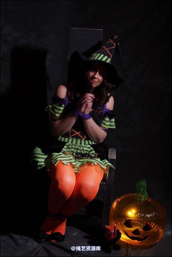 simplytied - Halloween special 第 18 张图片