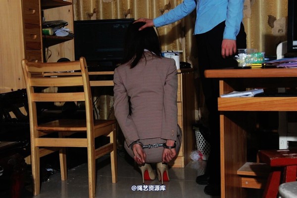 mj影视 - 倾心职务犯罪－押解绳-2013-03-28 第 201 张图片