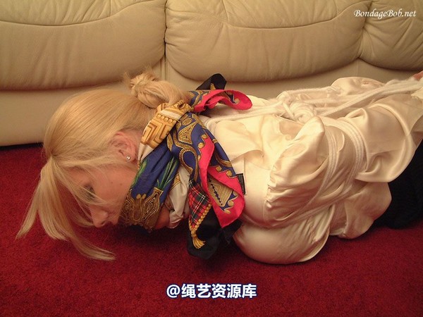 bondagebob - Petra Just cant get the staff! 第 105 张图片