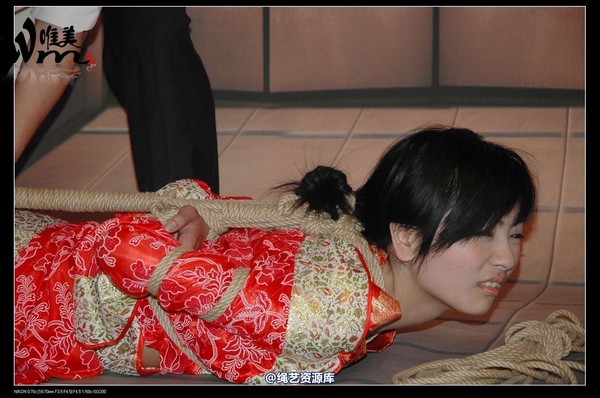 唯美之家 - 08-05-29盈盈汉服-护士装 第 223 张图片