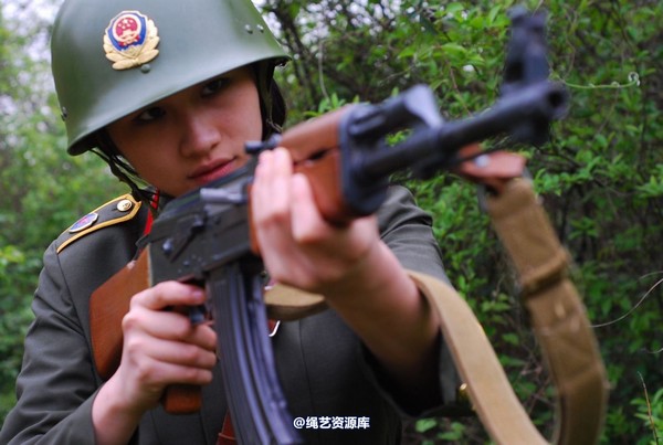 唯美之家 - 外拍军装三模特 第 106 张图片