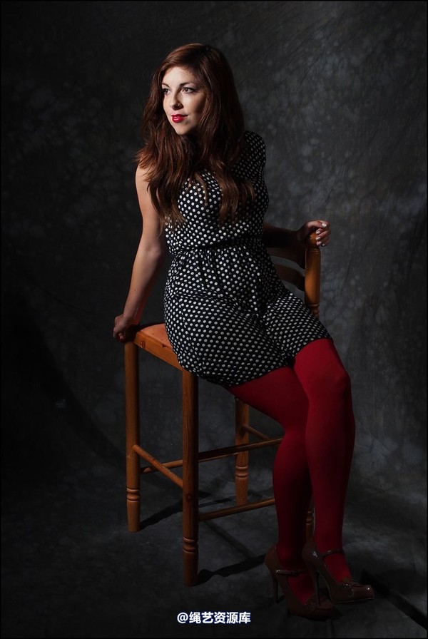 simplytied - She wanted to wear red tights 第 4 张图片