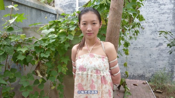 mj影视 - 夏晓夏唯美 第 33 张图片