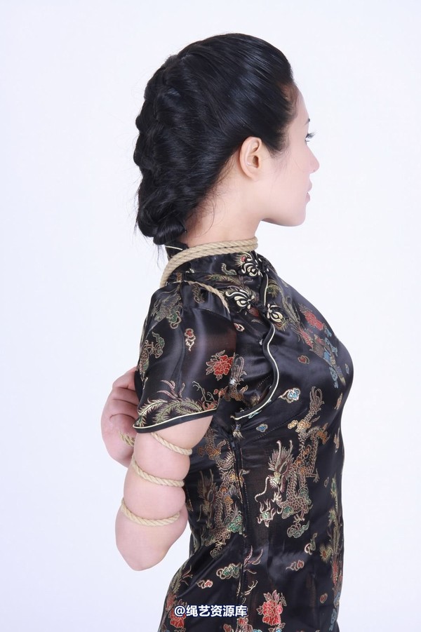 神艺缘 - 133-表面正统骨子风情美女旗袍五花 第 49 张图片