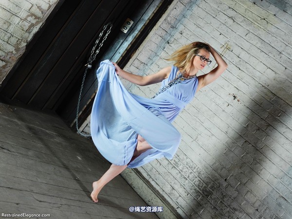 restrainedelegance - Ayla Rose Investigates 第 10 张图片