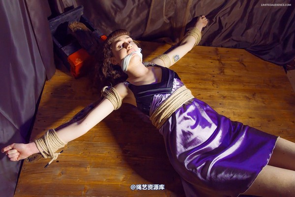 limitedaudience - 2014 fay on a cross 第 8 张图片