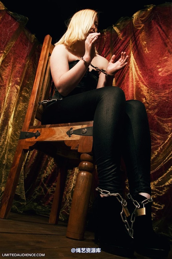 limitedaudience - 2010 peaches chained to the chair 2 第 29 张图片