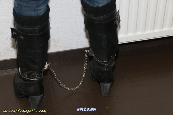 girlsinsteel - Cuffed at night 第 59 张图片