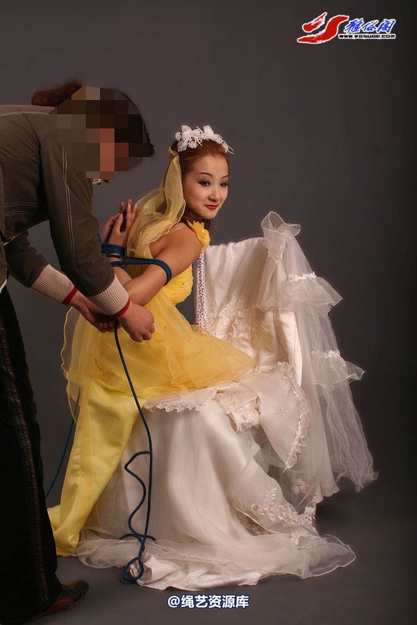 雅俗阁 - 20060402雪儿黄色婚纱 第 65 张图片