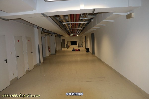 girlsinsteel - Alone at the basement 第 70 张图片