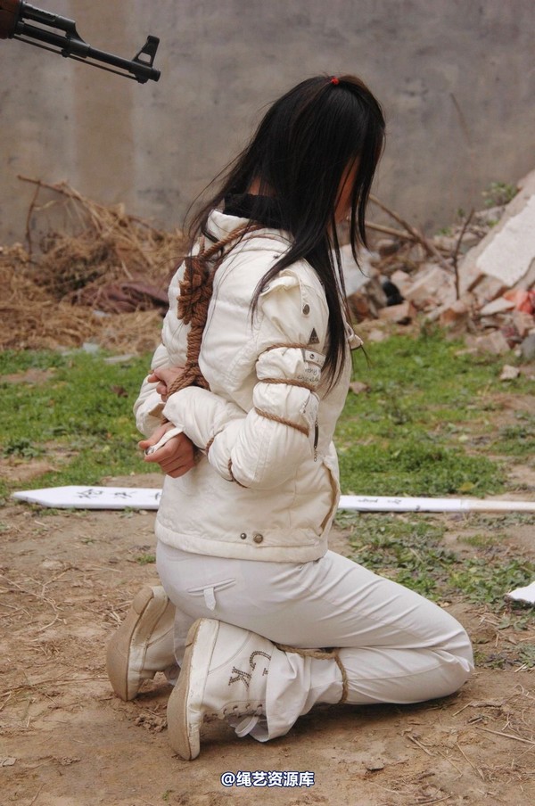 mj影视 - 安娜刑场2013-04-13 第 142 张图片