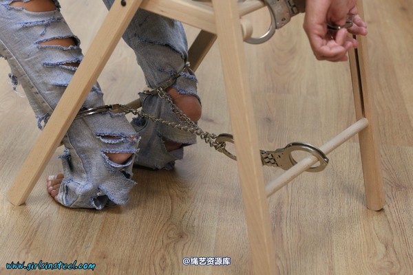 girlsinsteel - Hot jeans girl cuffed on a chair 第 48 张图片