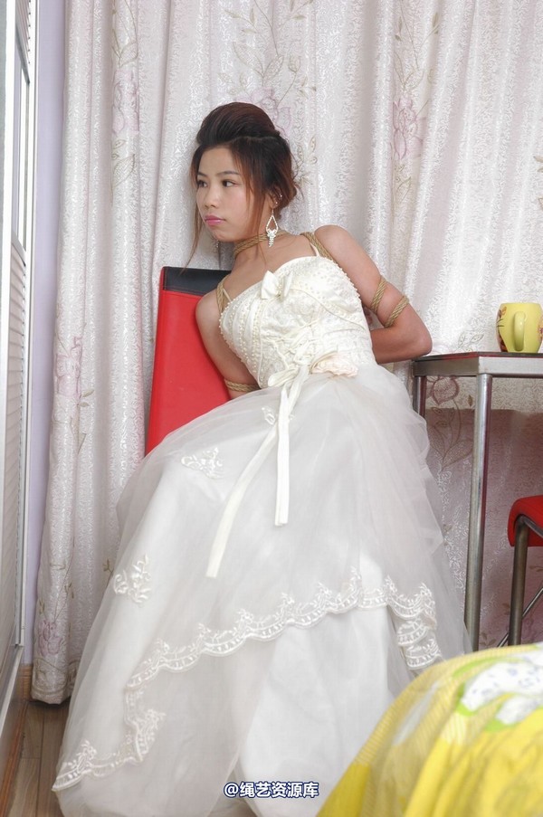 唯美之家 - 丽莎婚纱捆绑2010-7-8 第 113 张图片