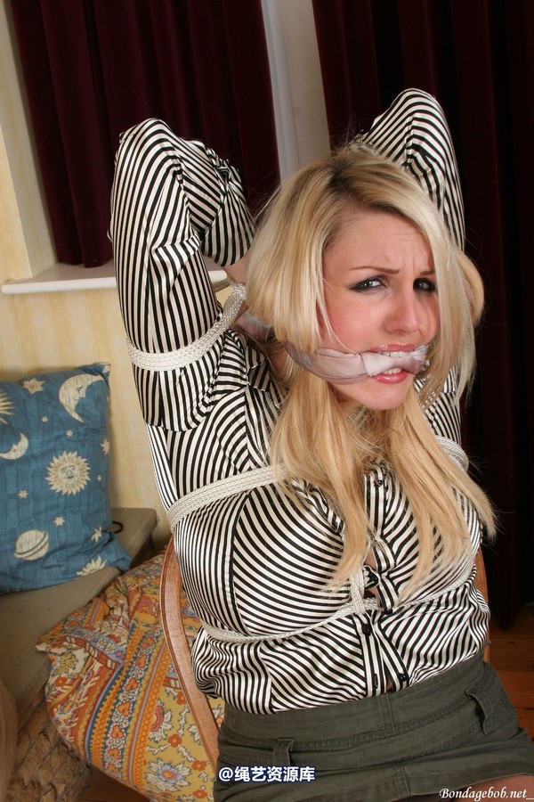bondagebob - Dannii Harwood Nosey Reporter 第 52 张图片