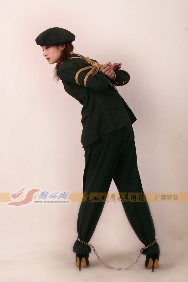 雅俗阁 - 20060407雪儿警服 第 50 张图片