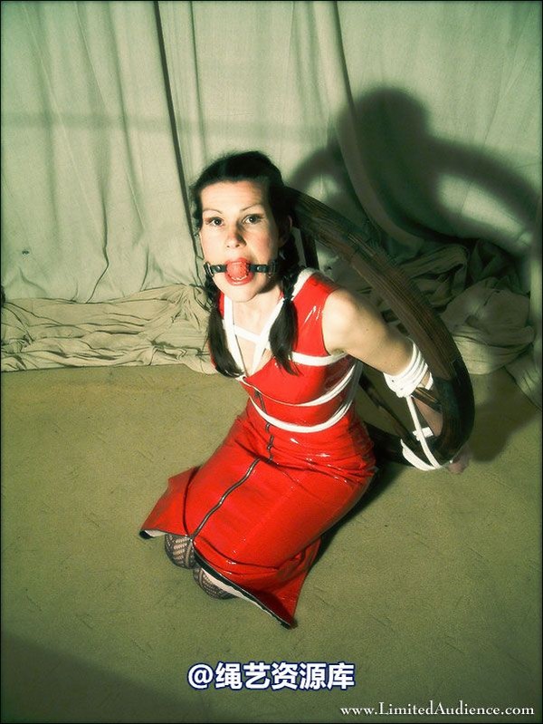 limitedaudience - 2007 elena tied to wheel 第 38 张图片