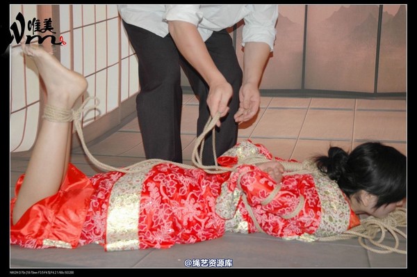 唯美之家 - 08-05-29盈盈汉服-护士装 第 127 张图片