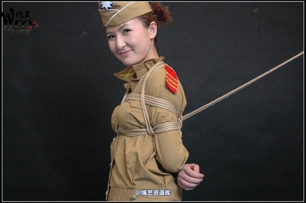 唯美之家 - 08-06-02新疆军装 第 97 张图片