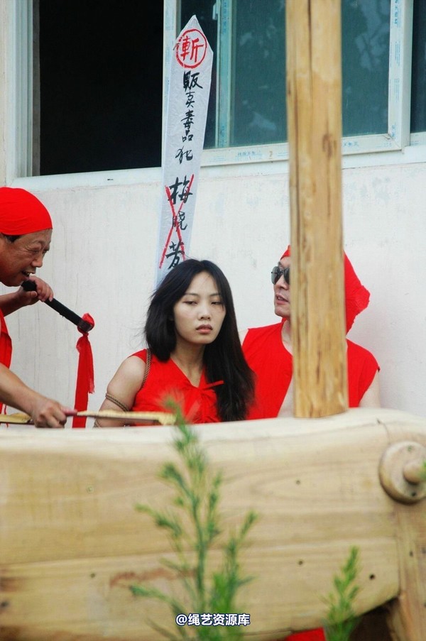 mj影视 - 血的代价-红罪衣刑场木驴斩－梅晓芳2013-08-26 第 193 张图片