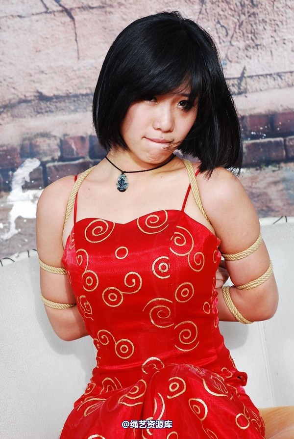 唯美之家 - 思欣红礼服 第 175 张图片