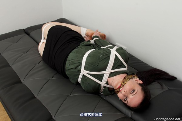 bondagebob - Caroline Pierce Tight Hogtie 第 138 张图片
