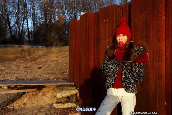 gaggedinpublic - gip406 第 31 张图片