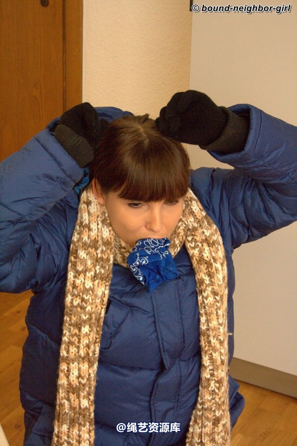 bound-neighbor-girl - Susan - Tied up in winter clothes 1 第 6 张图片
