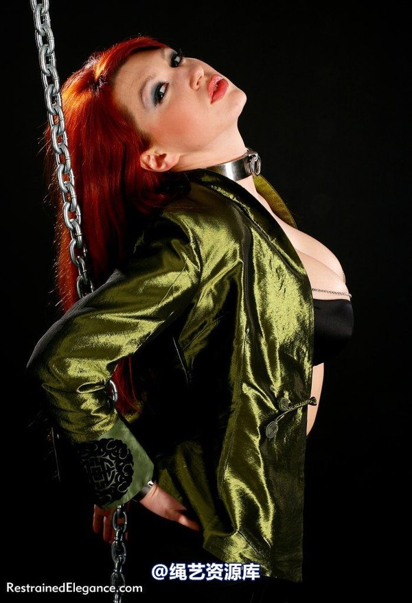 restrainedelegance - Red and Green 第 83 张图片