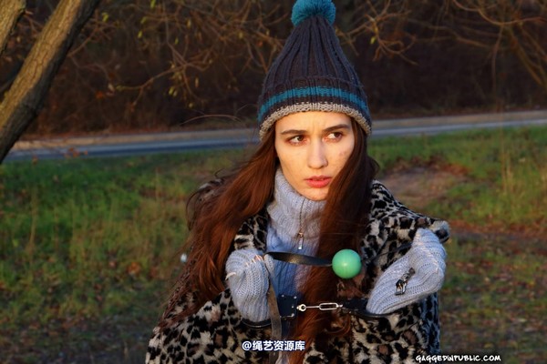 gaggedinpublic - gip402 第 6 张图片