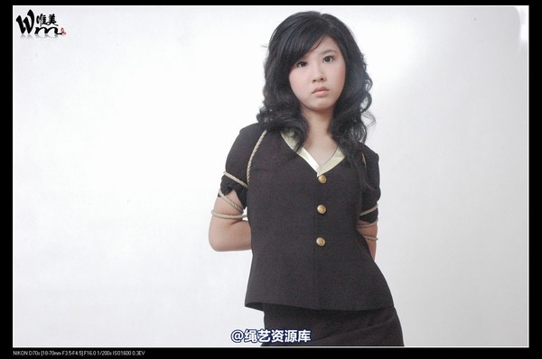 唯美之家 - 雪儿制服 第 3 张图片