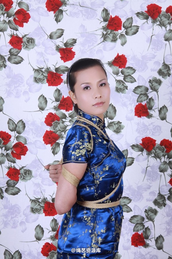 神艺缘 - 123-豪爽美女穿上旗袍，绑起来一样风情万钟 第 15 张图片