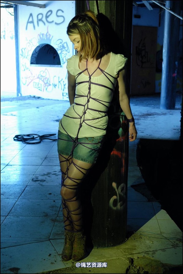 simplytied - Tied to big post 第 16 张图片