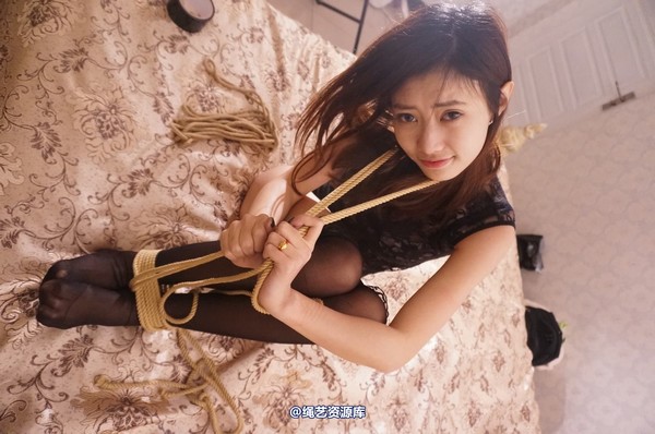 dk13美束馆 - 2.13-小宝黑袍j-111P 第 78 张图片