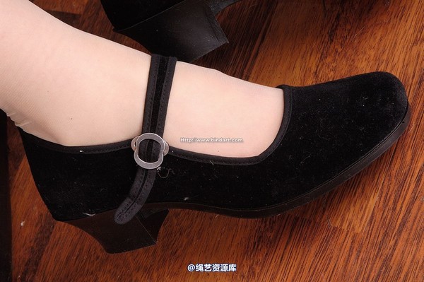 丽柜美束 - 2005-05-15 第 20 张图片