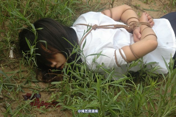 mj影视 - 血的代价执行刑场 失禁战栗2013-08-26 第 54 张图片