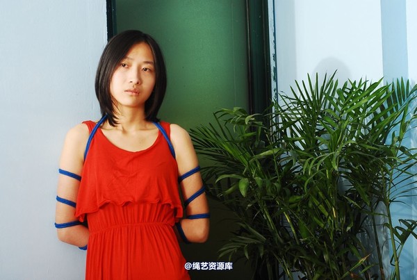 唯美之家 - 白雪试服装5 第 76 张图片