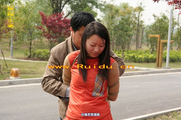 锐度主张 - 世博园内向游人展示捆绑艺术4 第 37 张图片